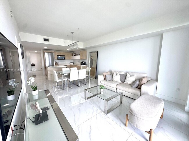 Building Photo - 16385 Biscayne Blvd