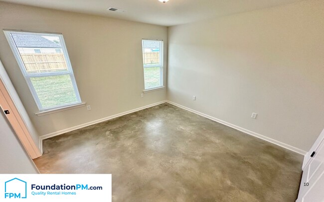 Building Photo - 307 Westree St