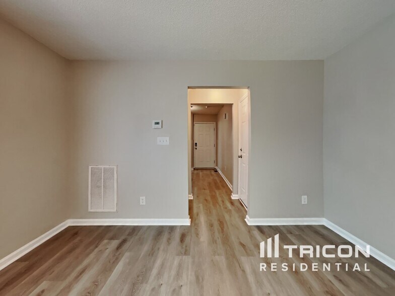 Building Photo - 3704 Mechanicsville Run Ln
