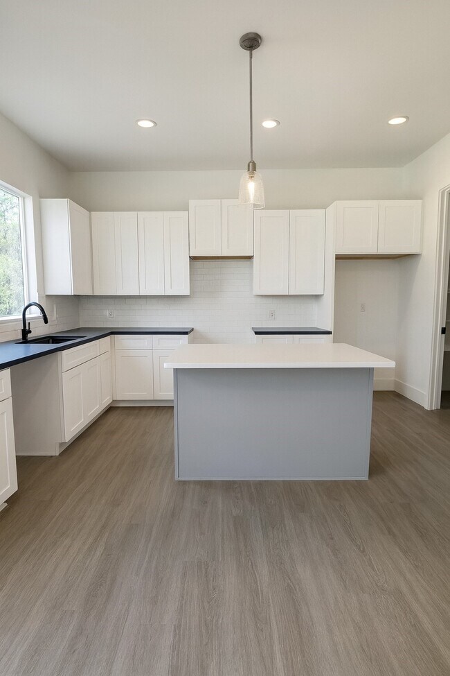 Building Photo - 5321 Chas Ln