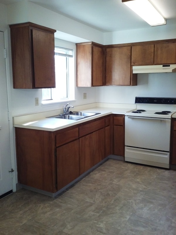 Building Photo - 2152 NW N Hill Dr