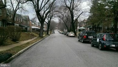 Building Photo - 106 Denison St