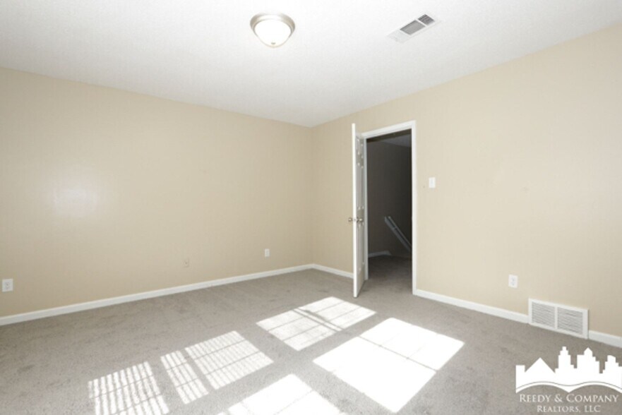 Building Photo - 6343 Kirby Downs Dr