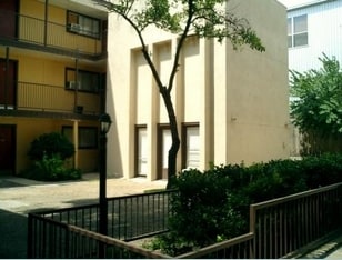 Building Photo - Knight Court Apartments