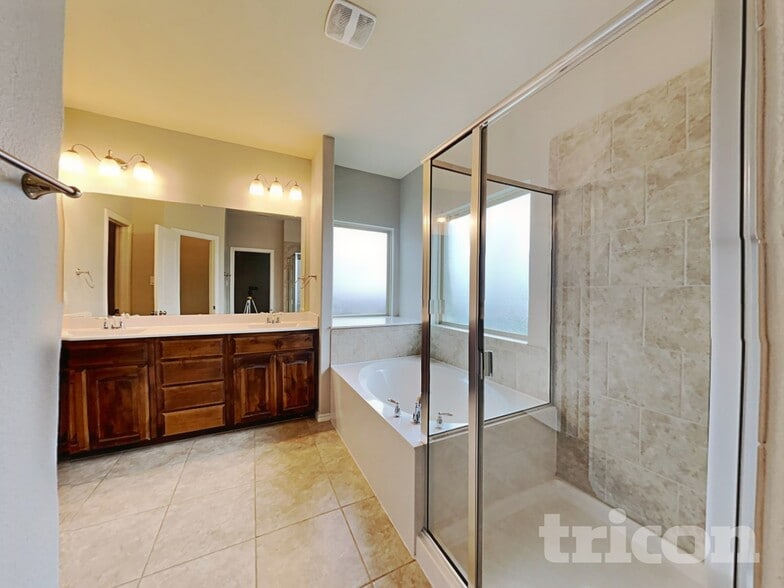 Building Photo - 1212 Ashley Dr