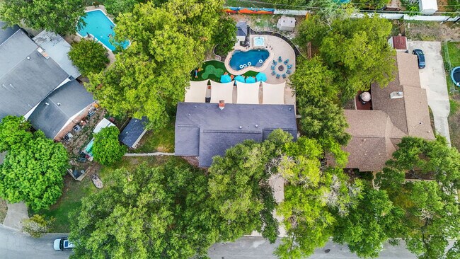 Building Photo - 5410 King Richard St