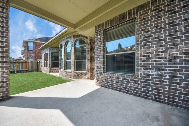 Building Photo - 9427 Sapphire Bay Ln