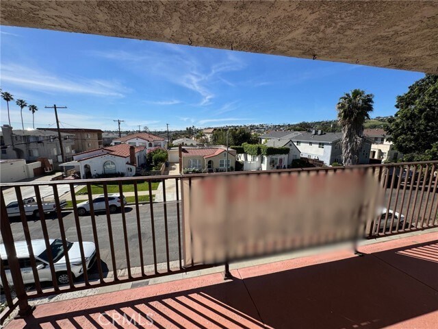 Building Photo - 1236 W 8th St