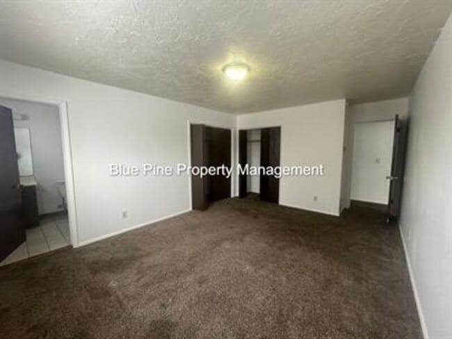 Building Photo - 357 E 15th St