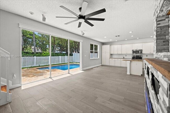 Building Photo - 5014 SW 155th Terrace