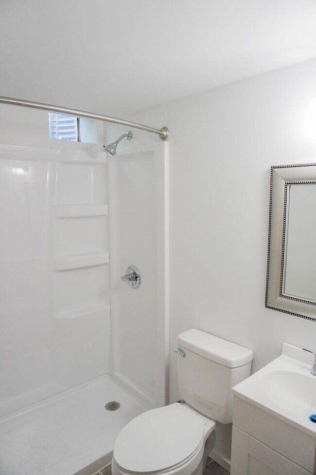 Building Photo - 3b 2b Finished Basement + Garage Lawn Care Provided APPLY FREE!