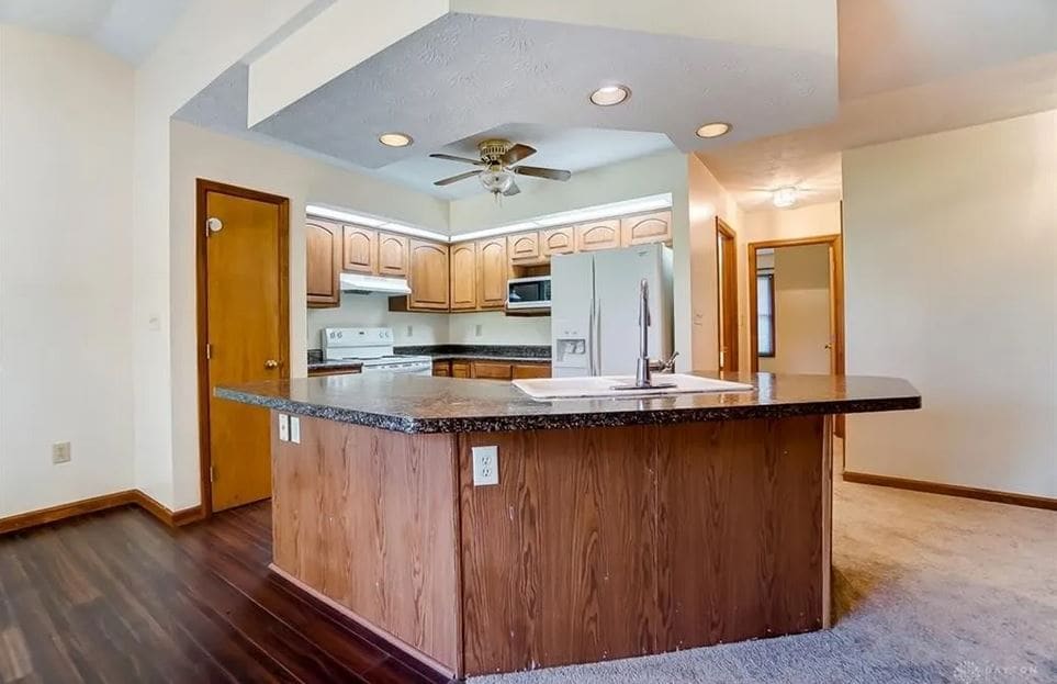 Building Photo - 451 S Wolf Creek Pike