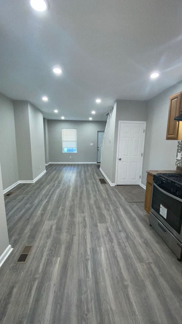 Building Photo - Front Porch Row - Oak Lane