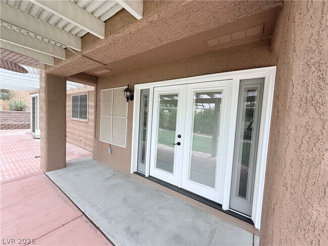 Building Photo - 9709 Blue Bell Dr