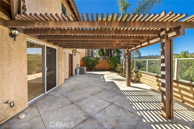 Building Photo - 5 Sanderling Ln