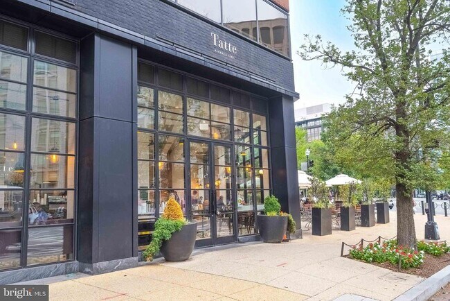 Building Photo - 1177 22nd St NW