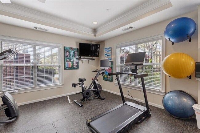 Building Photo - 3275 Lenox Rd NE