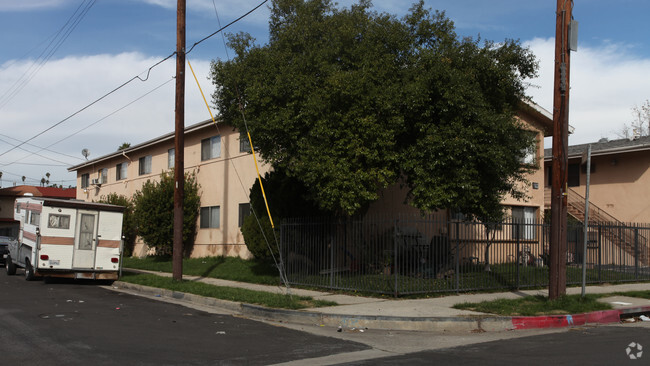 Building Photo - 603-607 Bridewell St