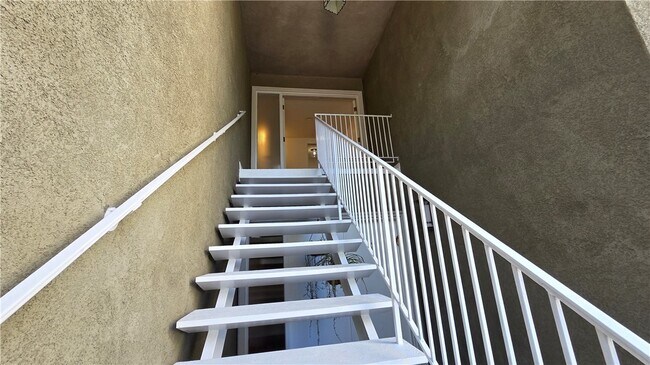 Building Photo - 1831 Parnell Ave