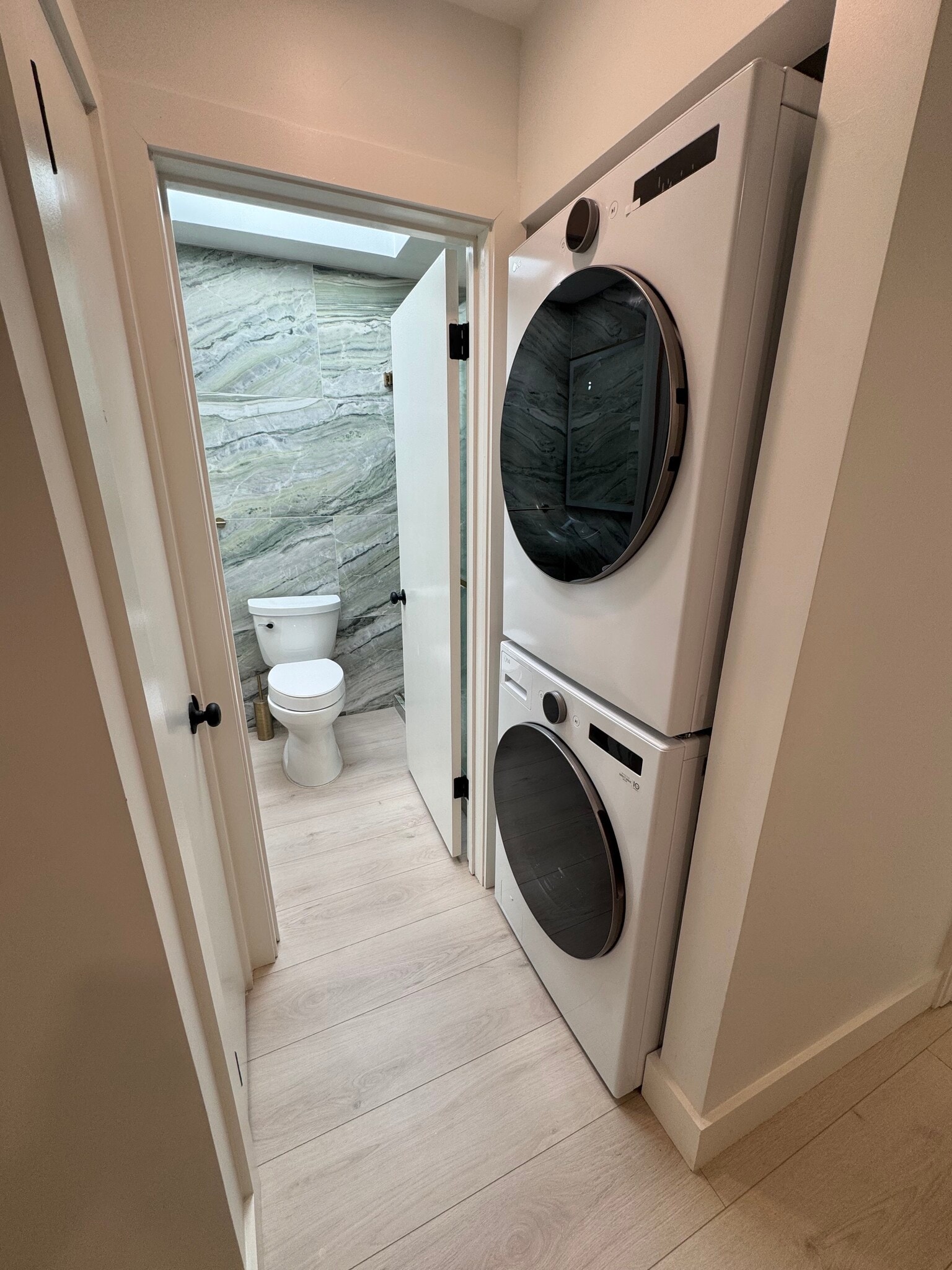 Building Photo - 603 Woodside Way