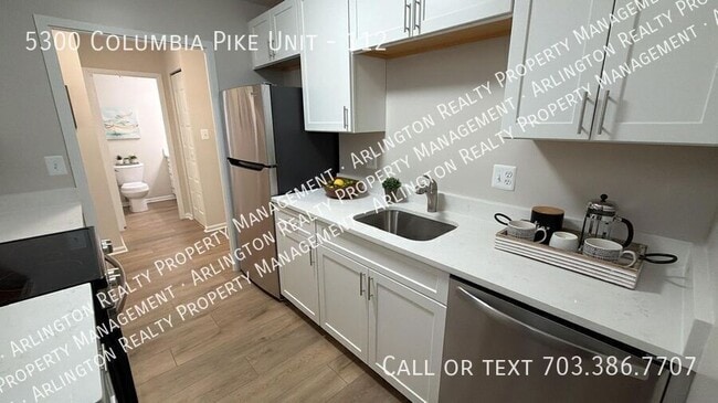 Building Photo - 5300 Columbia Pike