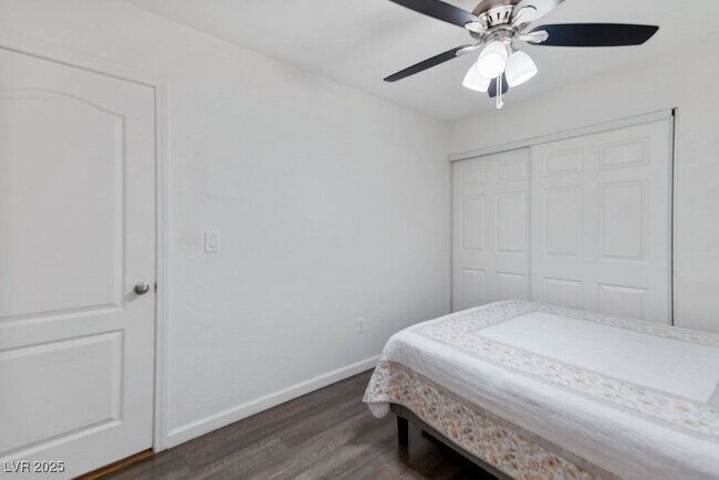 Building Photo - 6717 Yellowhammer Pl