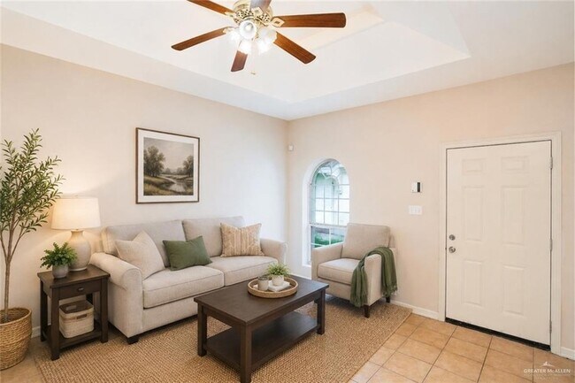 Building Photo - 604 Buena Vista Dr