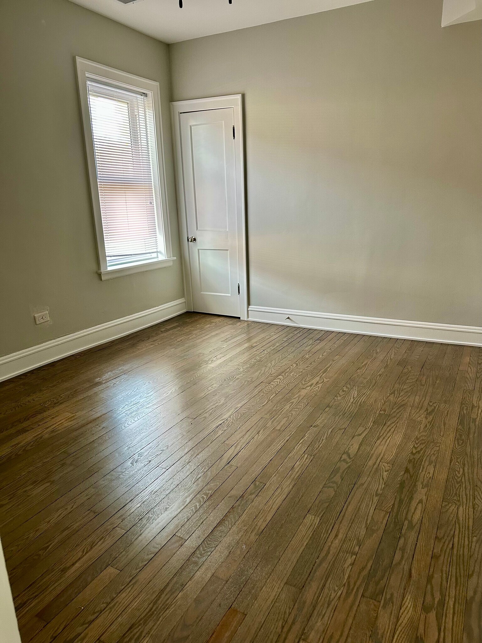 Bedroom - 2501 Grove St