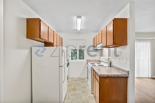 Building Photo - 1185 Meadow Ln