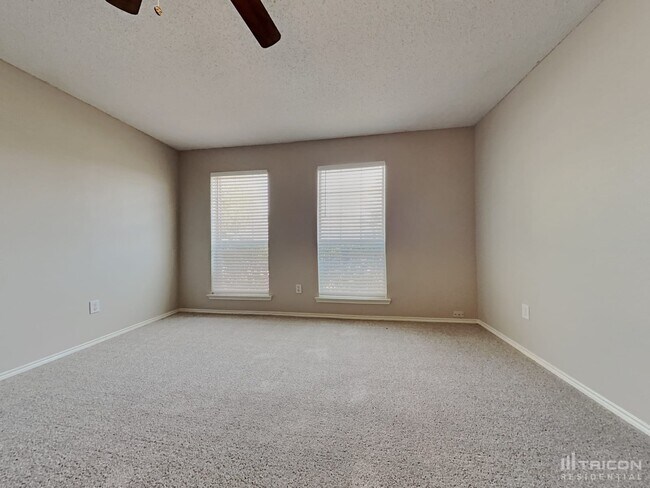 Building Photo - 2637 Ensenada Ln