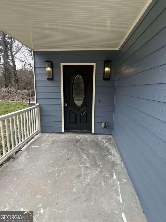 Building Photo - 738 Prince Pl NW