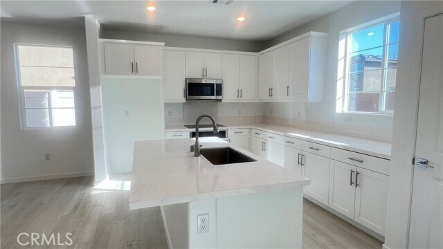 Building Photo - 10852 Mercury Dr