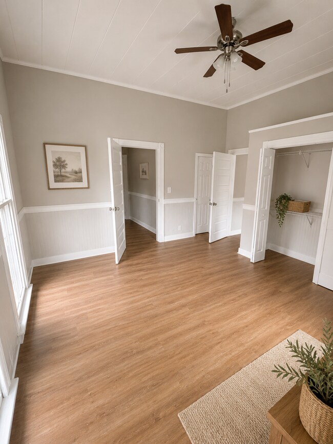 Building Photo - 4052 Mikado Ave