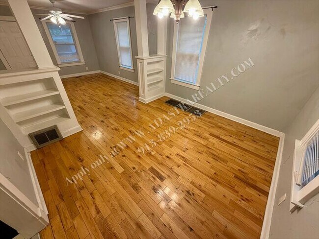Building Photo - Beautiful Waldo Home-Available NOW!!