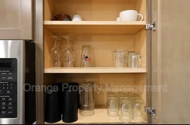 Building Photo - 630 N 46th St