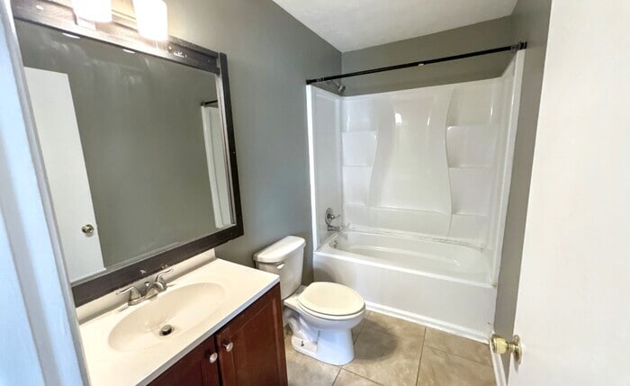 Building Photo - 5118 Linbar Dr