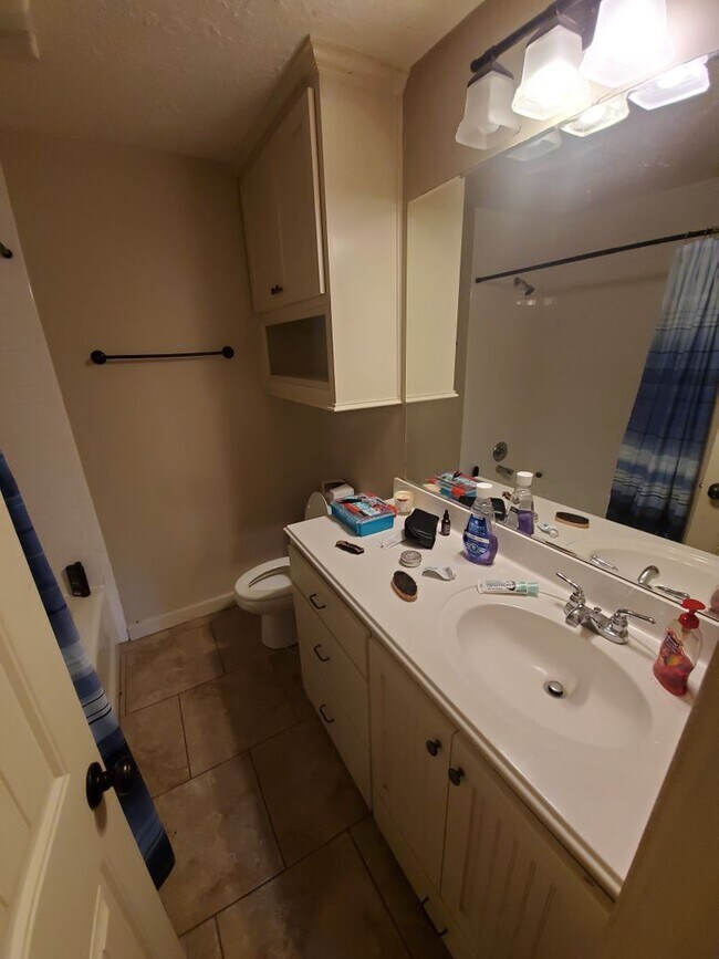 Building Photo - 3/2 in Southwood Valley