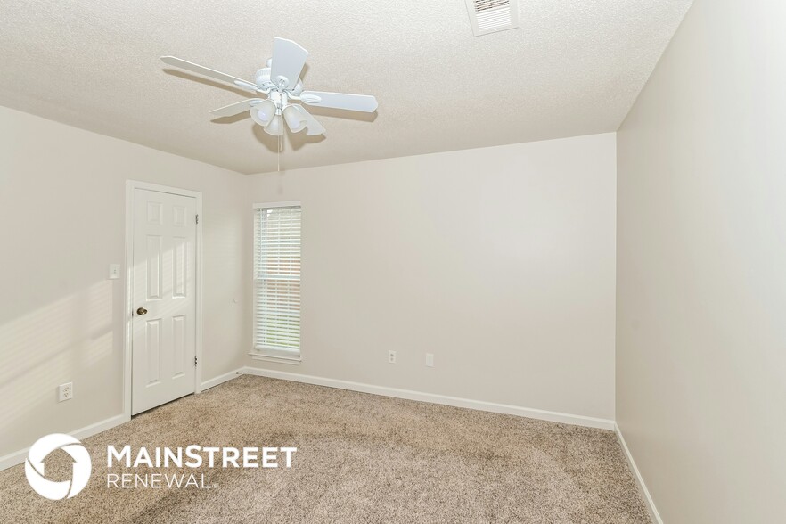 Building Photo - 3925 Shadow Oaks Pkwy