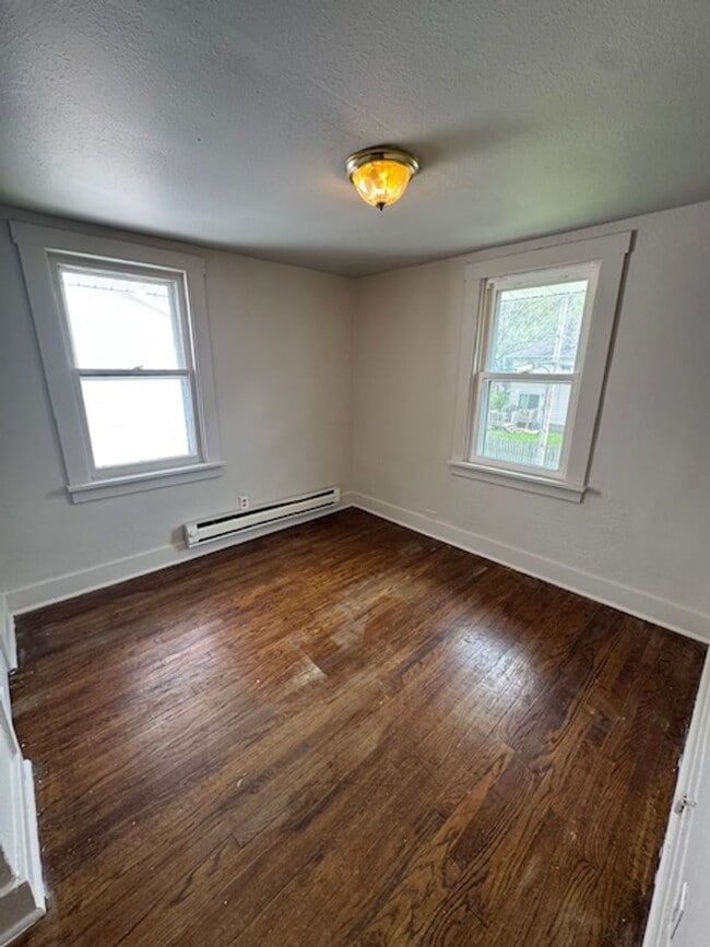 Building Photo - 1516 Bayer Ave