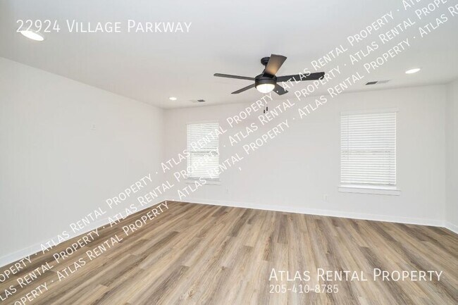 Building Photo - 22924 Village Pkwy