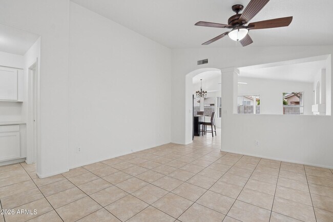 Building Photo - 15661 W Hammond Dr