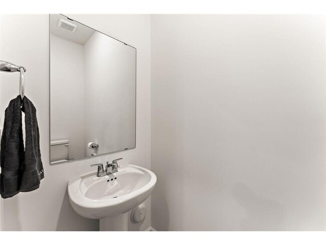 Building Photo - 2239 Tyrone Dr S