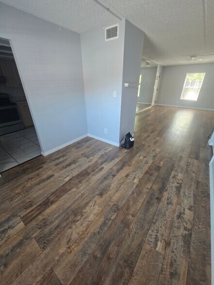 Building Photo - 1335 85th Ter N