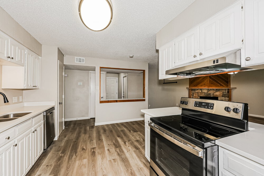 Building Photo - 933 Lemontree Dr