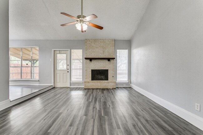 Building Photo - 13226 Chesterton Dr