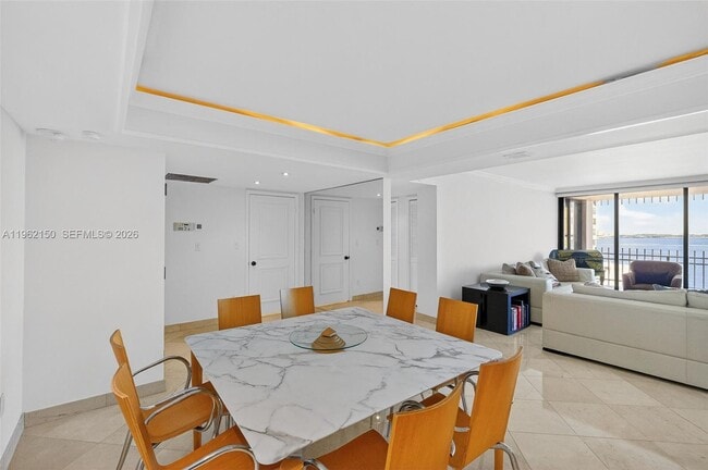 Building Photo - 2 Grove Isle Dr