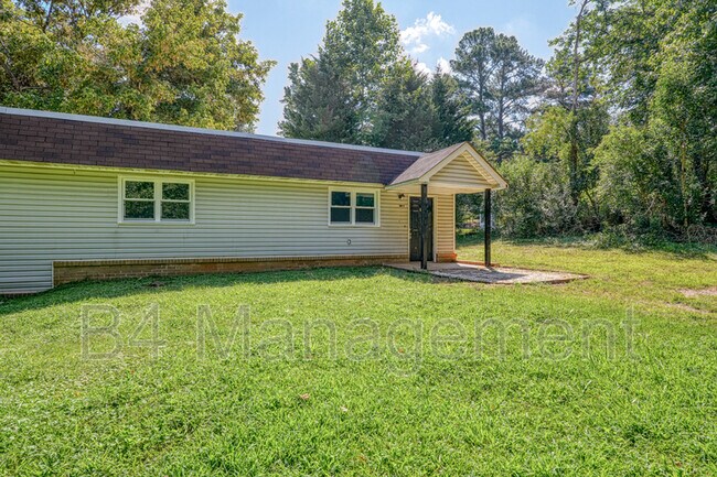Building Photo - 168 Cherokee Cir