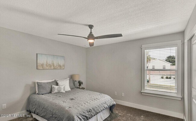 Building Photo - 1328 6th Ave N