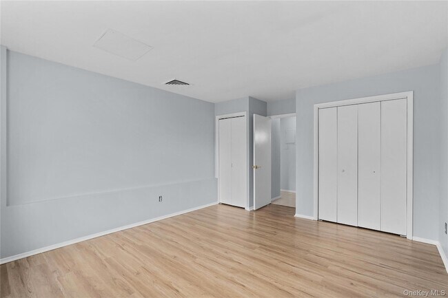 Building Photo - 60 Kensico Rd