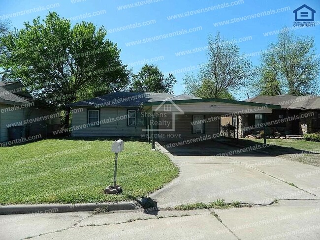 Building Photo - 1806 NW Lincoln Ave